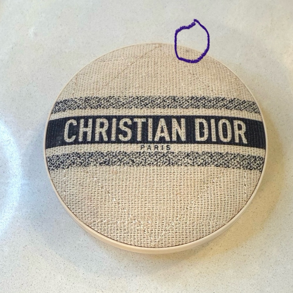 Dior Forever Limited Edition Bronze Compact - 03 Soft Bronze - Picture 8 of 9
